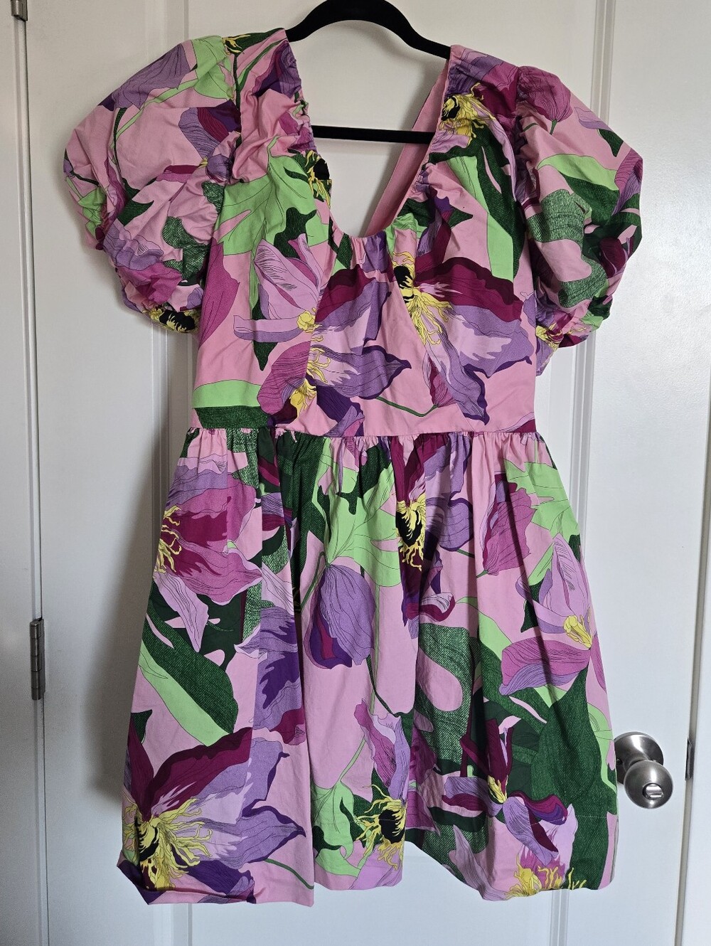 Express Floral Puff-Sleeve Mini Dress in Pink & Green